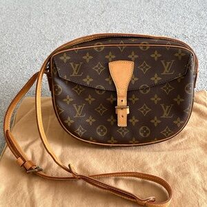 Louis Vuitton Jeune Fille